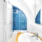 Luxe Minimal Duplex, Amalfi Coast - Airhome 维克艾库塞