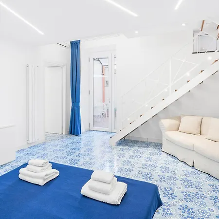 Luxe Minimal Duplex, Amalfi Coast - Airhome * 维克艾库塞